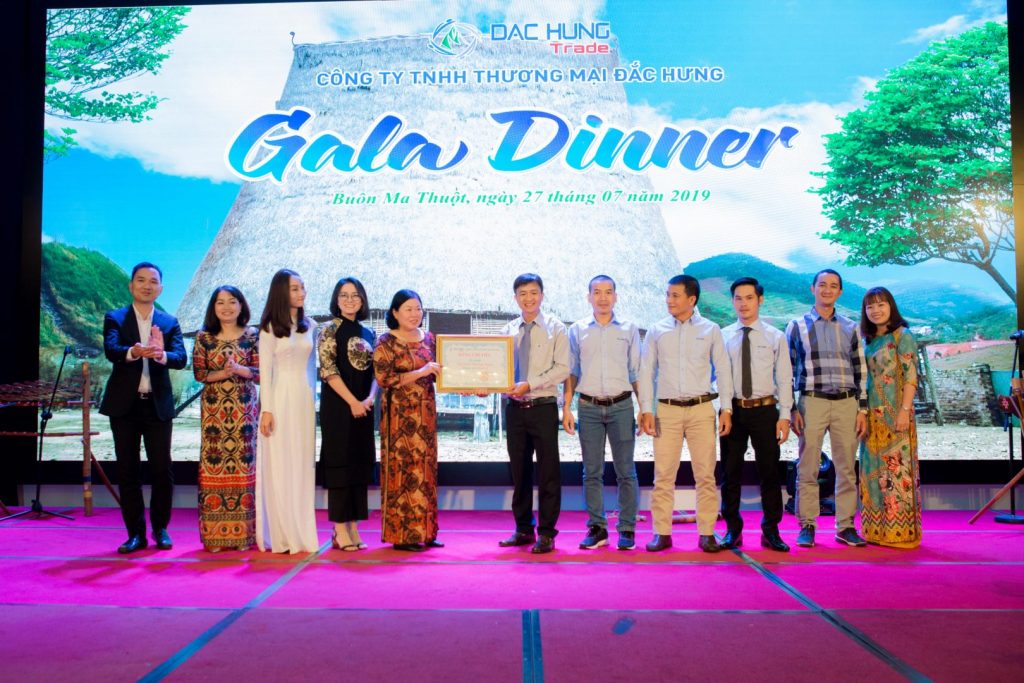 Gala Dinner Công ty TNHH TM Đắc Hưng – Tổng kết cuối kỳ